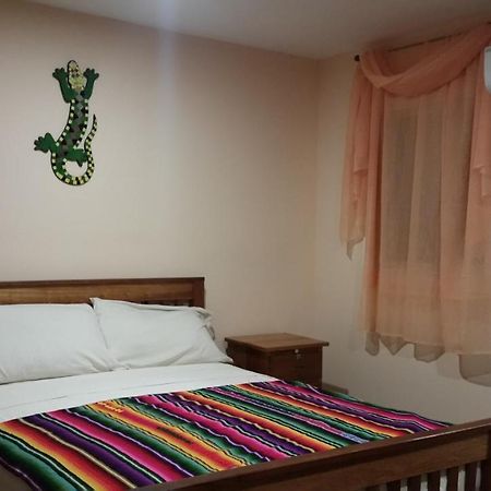 Go Slow Guesthouse Caye Caulker Ngoại thất bức ảnh