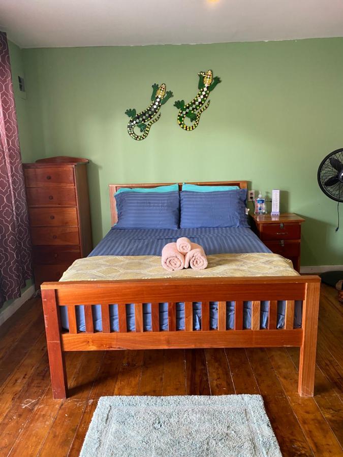 Go Slow Guesthouse Caye Caulker Ngoại thất bức ảnh